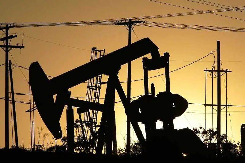 Bank of America: Петролът може да достигне до 100 долара за барел през 2019 г.