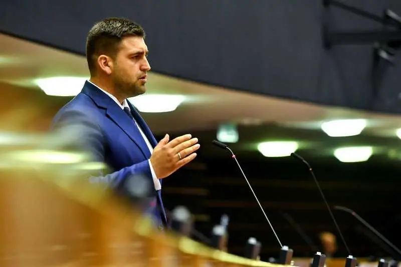 Евродепутатът Андрей Новаков пропътува с ТИР закона Макрон