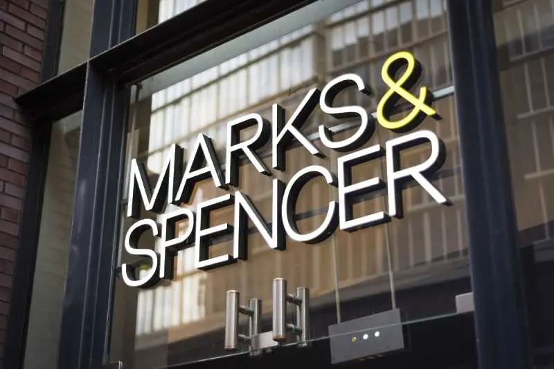 Британски медии: Marks & Spencer закрива десетки магазини