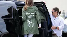 Мелания Тръмп привлече внимание с надпис върху яке