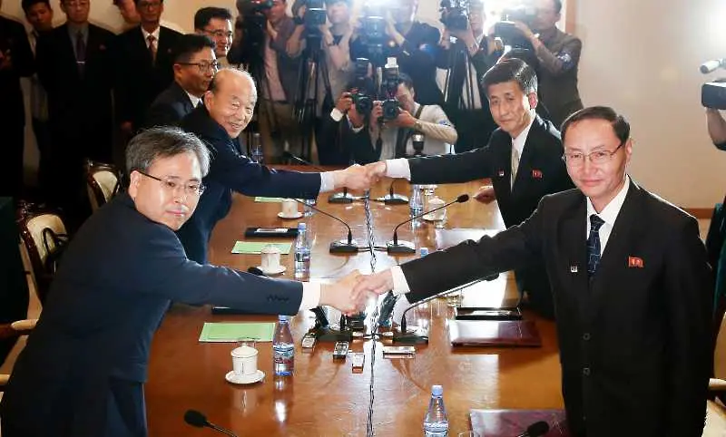 Пхенян и Сеул обсъждат срещи на семейства, разделени от Корейската война