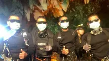 Последните 4-ма от спасителната операция в Тайланд излязоха от пещерата