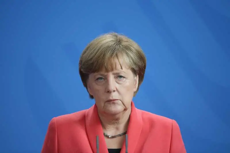 Меркел: Лично съм изпитала как част от Германия беше контролирана от Съветския съюз