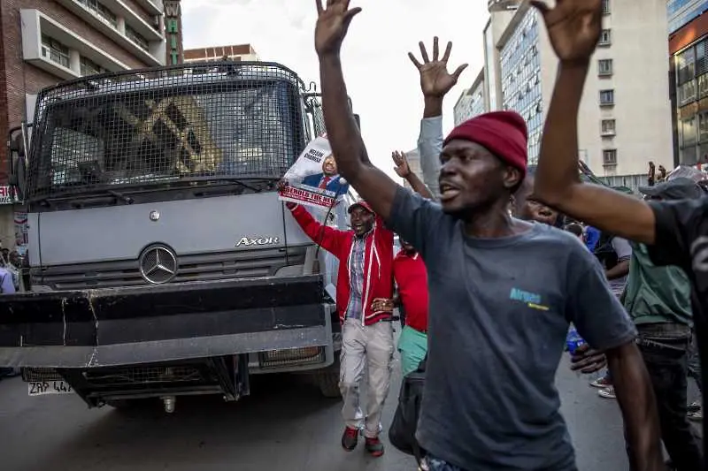 Безредици в Зимбабве след изборите, трима души са загинали