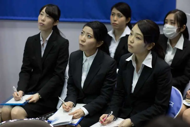 Университет в Токио занижавал оценките на жени на приемните изпити