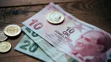 Турската лира поевтиня до рекорден минимум спрямо долара