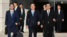 Южнокорейска делегация пристигна в Пхенян за договаряне на двустранна среща