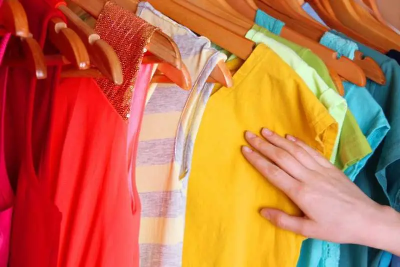 Как цветовете на дрехите се отразяват на цялостното ни излъчване