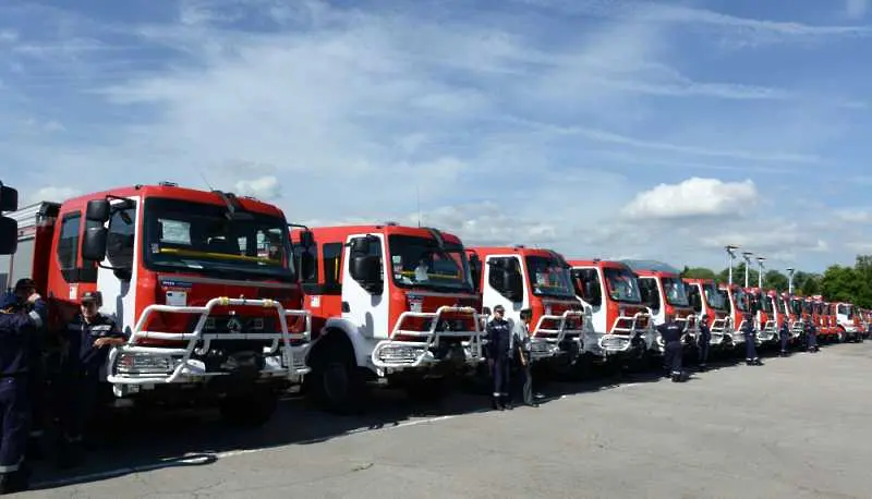43 полицейски управления и служби на пожарната в страната ще бъдат обновени