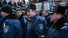 Сблъсъци между полицаи и националисти в Киев, има ранени