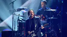 Pearl Jam успя, събра $11 млн. за бездомни младежи