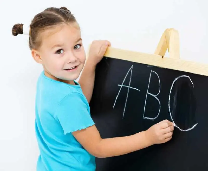 Детето да учи втори език от най-ранна възраст