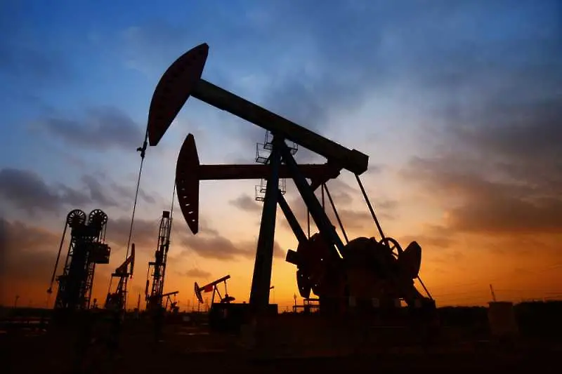 Цената на петрола от сорта Брент достигна четиригодишен пик