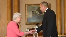 Президентът и първата дама на посещение при кралица Елизабет II (снимки и видео)