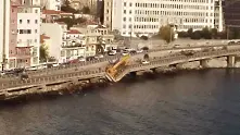 Пропадна мост по крайбрежния път на Кавала (видео)