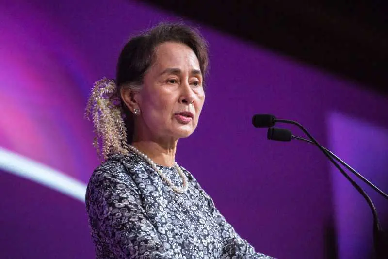Амнести интернешънъл оттегли най-престижната си награда за правата на човека от лидера на Мианмар