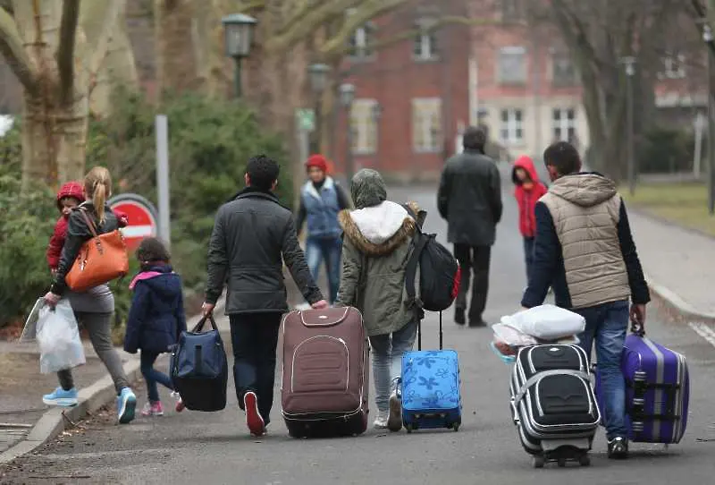  Всеки трети кандидат за убежище в Германия е получил разрешение да остане в страната