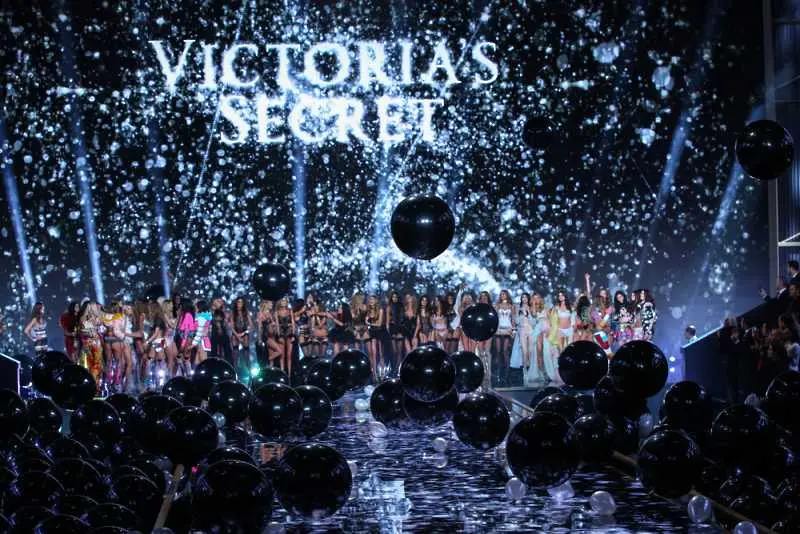 Нова визия за жените и нов шеф във Victoria's Secret