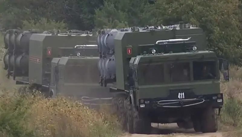 Русия прати ракети до границата с Украйна