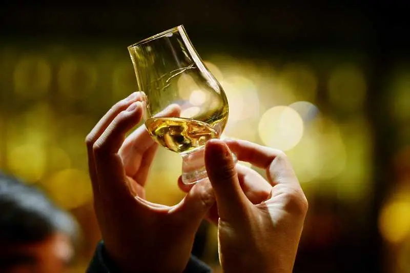 Бутилка уиски от 1986 стана най-скъпата в света. Продадоха я на търг за $1,5 млн.