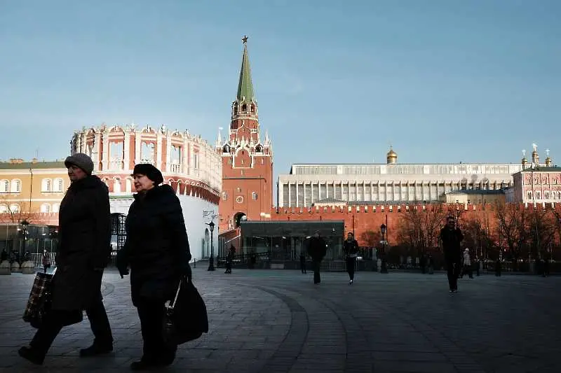 Мащабна евакуация в Москва - 10 мола получиха наведнъж бомбени заплахи 