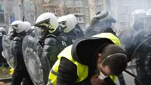 Полицията в Брюксел задържа близо половината жълти жилетки