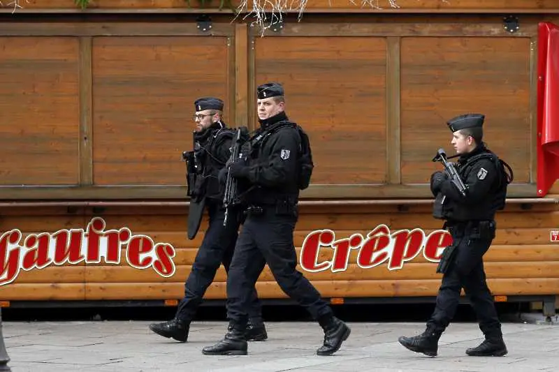 Белгия и Германия засилват охраната на коледните базари след нападението в Страсбург 