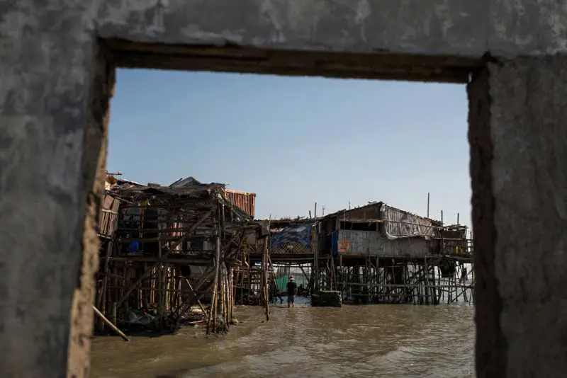 85 са загиналите в свлачищата и наводненията на Филипините
