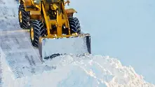107 снегорина почистват столичните улици