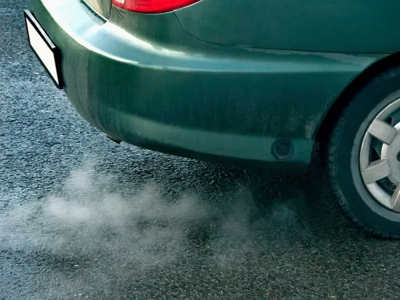 ЕС постави цел: С близо 40% да намалее замърсяването от автомобилите до 2030 г.
