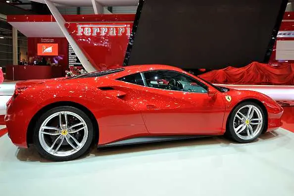 Ferrari отново триумфира като най-силна марка в света