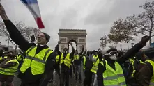 Френското обществено мнение е разделено за жълтите жилетки