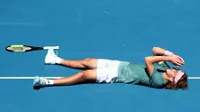 Гръцката тенис надежда Циципас продължава да смайва на Australian open