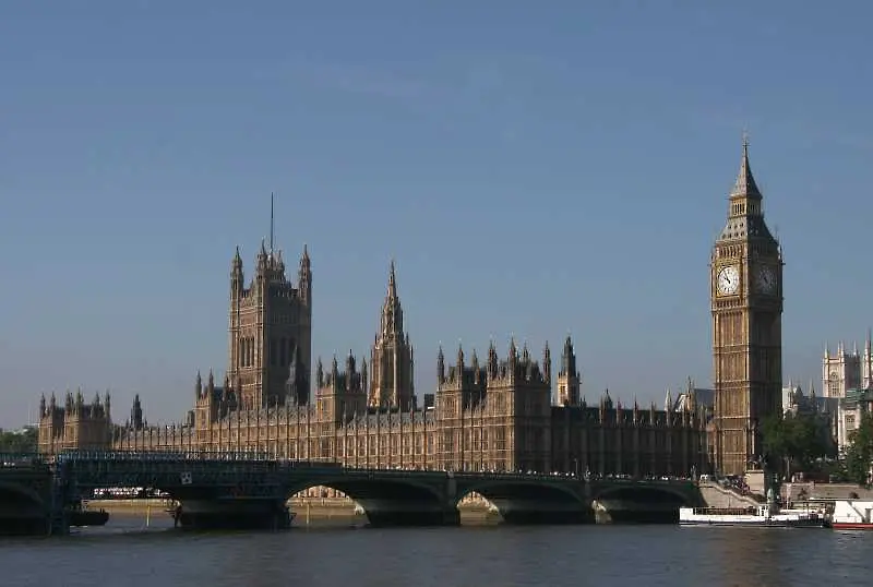 Британският парламент отхвърли споразумението на Тереза Мей за Брекзит