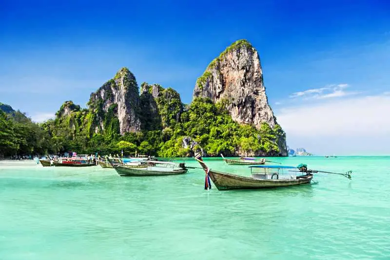 Пътуваме до Тайланд с безплатни визи до края на април