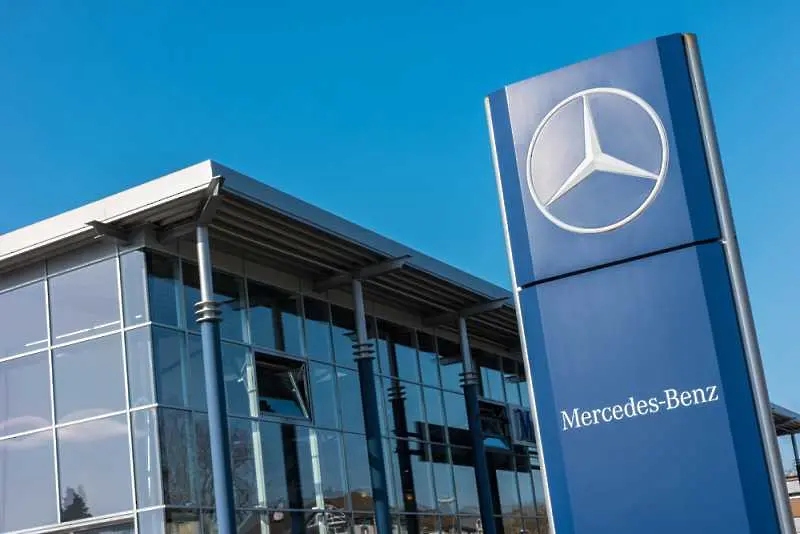 Daimler предупреди за неблагоприятен хоризонт пред автомобилната индустрия