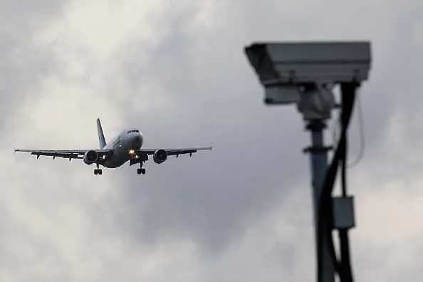 Холандия и Франция в състезание за контрол над авиокомпания