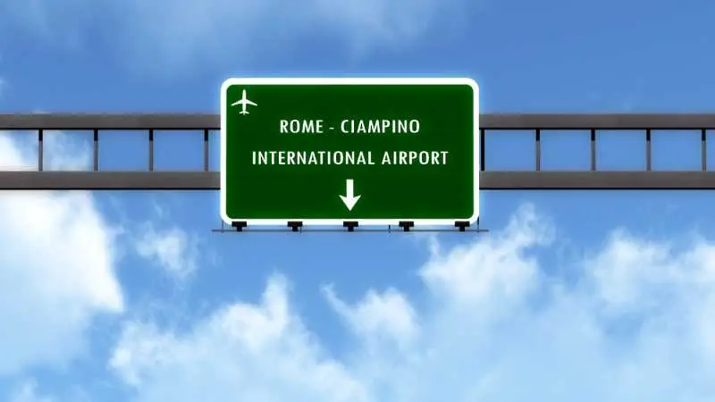 Пожар затвори летище Чампино в Рим