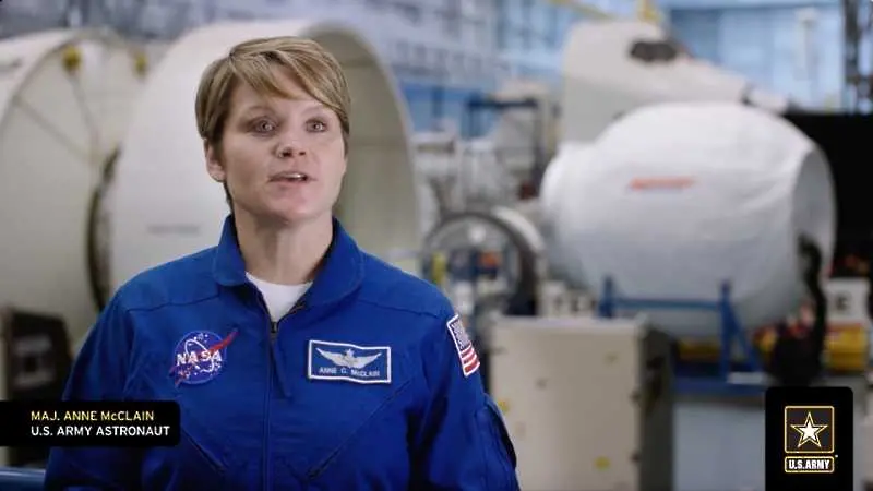 Екипаж само от жени може да отиде на космическа разходка в МКС