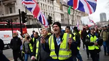 Монд: Ако Брекзит не се състои, по улиците на Великобритания може да се появят жълти жилетки