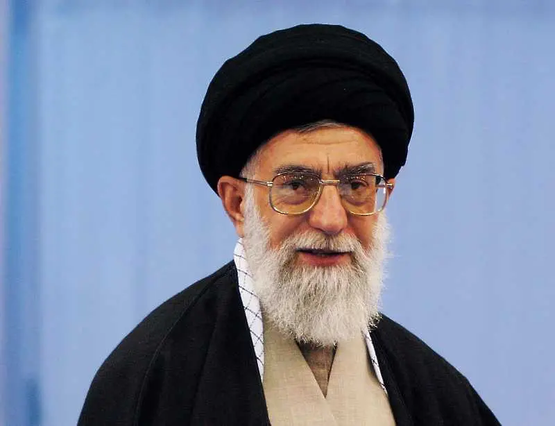 Аятолах Хаменей: Иран успешно се противопоставя на американските санкции