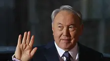 Назарбаев ще контролира Казахстан, докато е жив, предричат руски издания