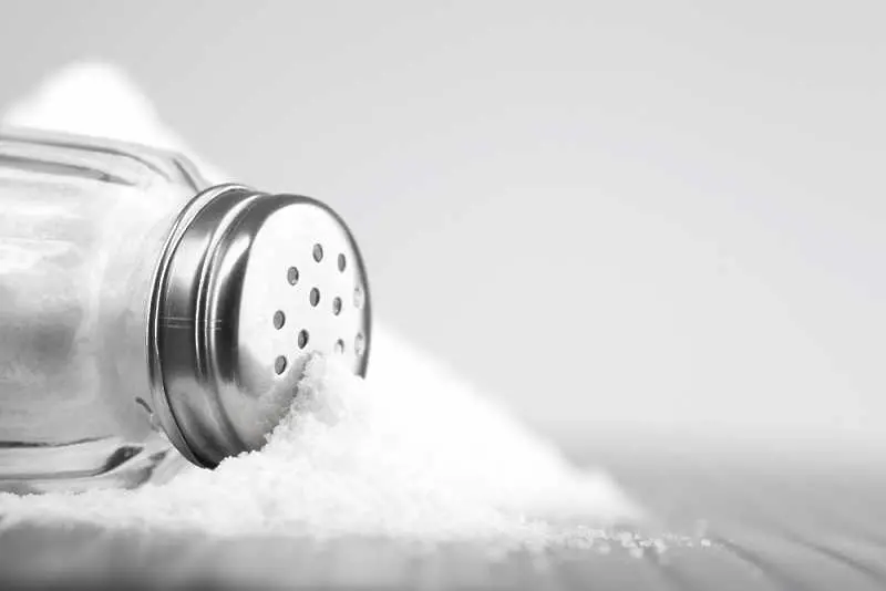 Само щипка сол на ден - новата препоръка за здраво сърце