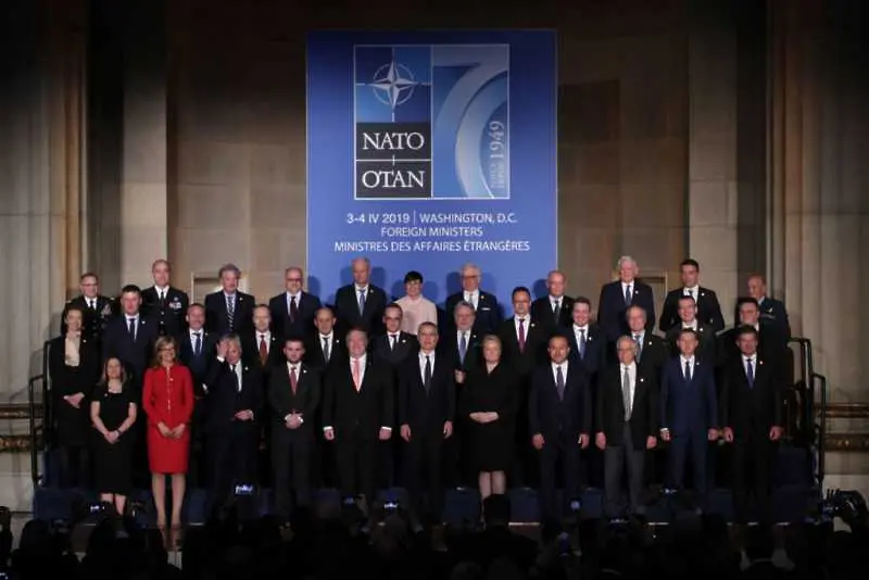 Външните министри от НАТО във Вашингтон: Заедно можем да се изправим срещу всяка заплаха
