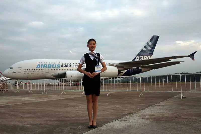 Китай си купува 300 самолета от Airbus за десетки милиарди долари