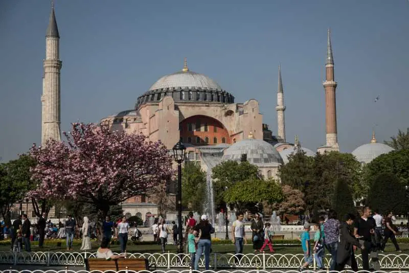 Турски историк: Решението за превръщането на Света София в музей е незаконно