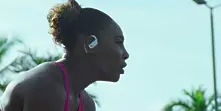 Леброн Джеймс, Антъни Джошуа, Серина Уилямс в нова музикална реклама на Beats by Dre (видео)