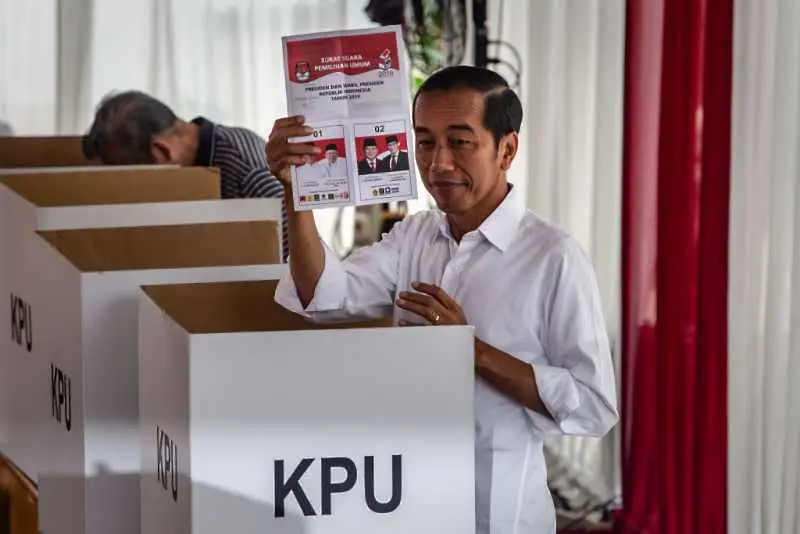 Индонезия днес гласува за президент и парламент
