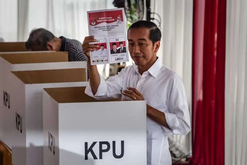 Над 270 души са починали от преумора заради изборите в Индонезия