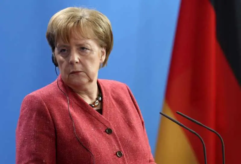 Меркел ще поиска специален статут за Северно Косово
